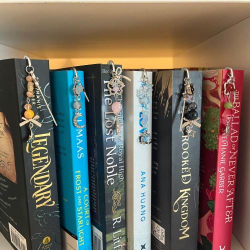 فاصل كتاب بالخرز