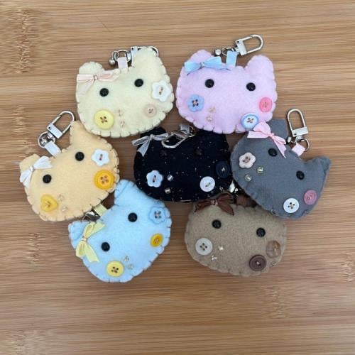 قطط القماش ( تعليقة )