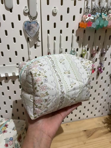 شنطة مكياج قماشية