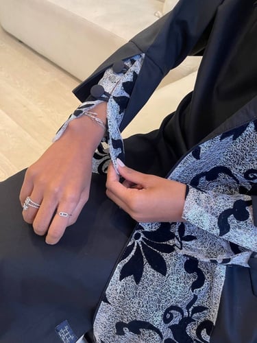 كريب اندونيسي + شبك مطرز