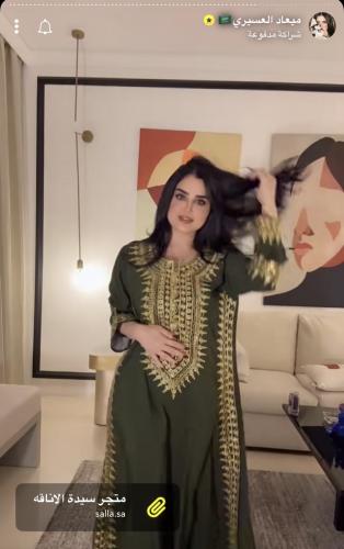 جلابيه ميعاد كويتي كريب مع طرحه