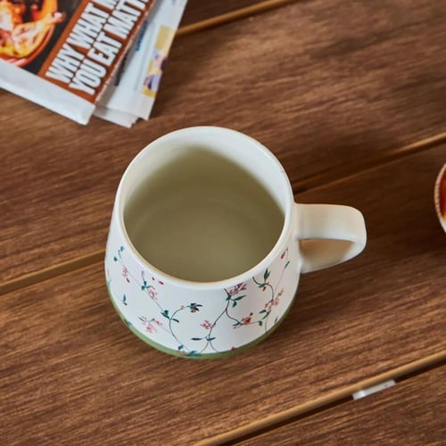 كوب أخضر مزخرف