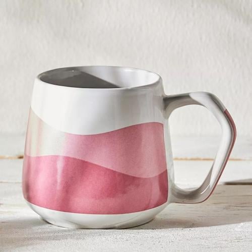 كوب سيراميك وردي مموج