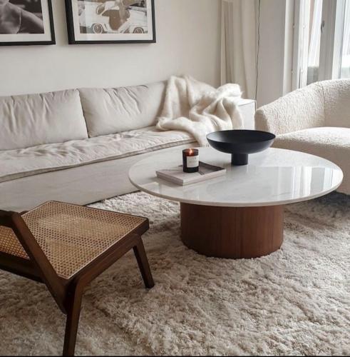 رخام بقاعده خشب