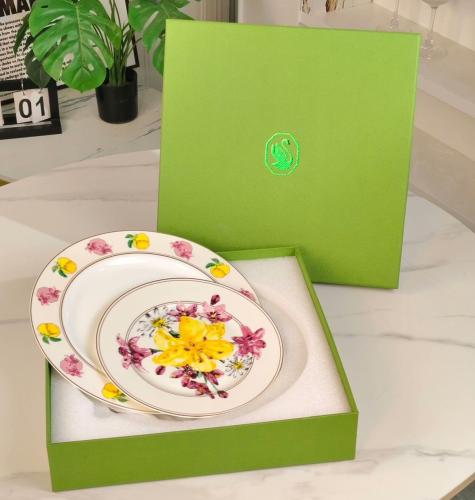 طقم سوار فسكي مكون من صحنين