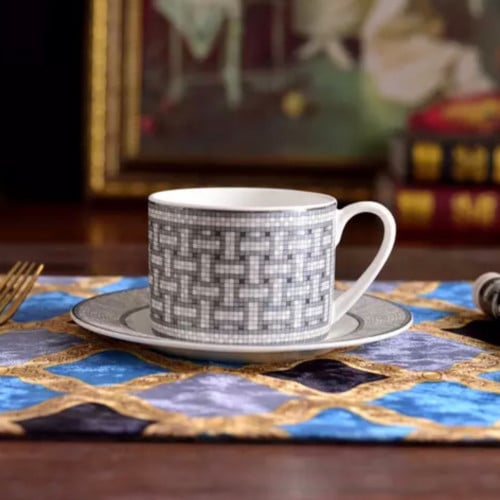 كوب هيرمز مع صحن