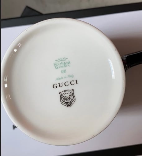 كوب بغطاء قوتشي الجديد الفاخر