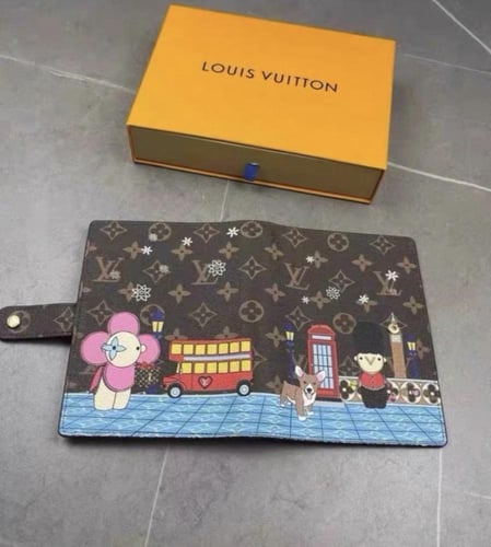 نوت بوك لويس فيتون جديد