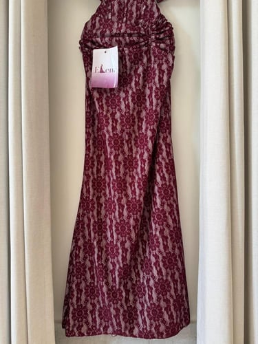 فستان فيرنسا