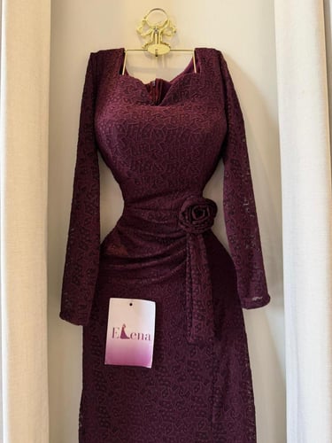 فستان روزا الدانتيل