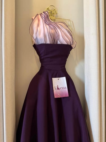 فستان الورا