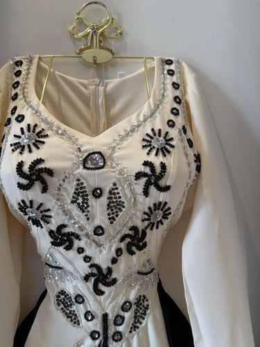 فستان فيوليتا