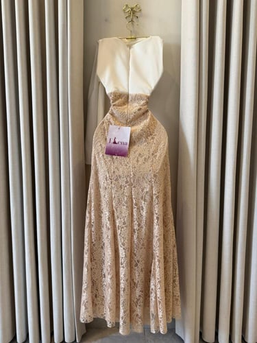 فستان لورين الذهبي