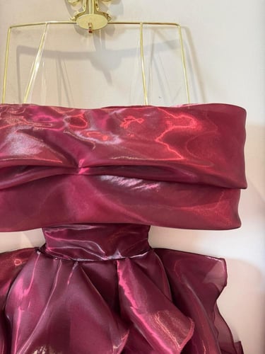 فستان لمسه عنابية