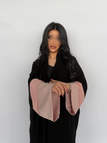 عبايه بينك