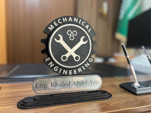 درع مكتب هندسي مخصص - تصميم "الترس" من الأكريليك ا...