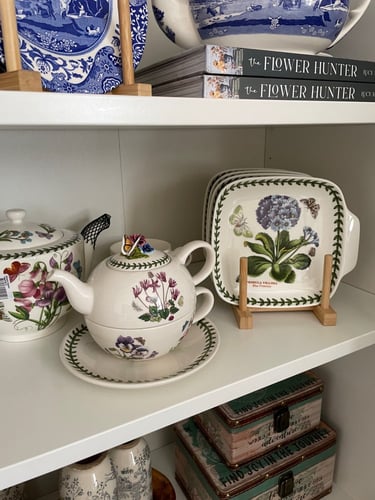 ابريق الشاي الحدائق الانجليزية