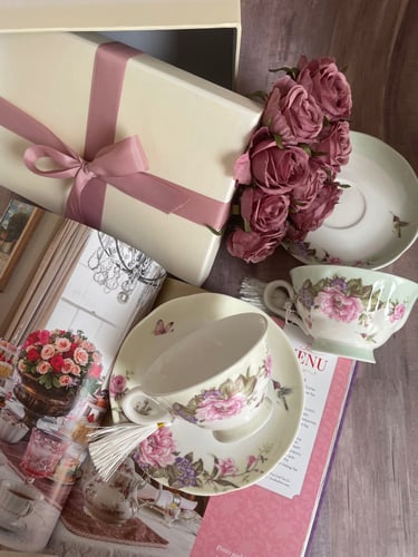 طقم لندن بوتيك - اللون الأصفر الفاتح