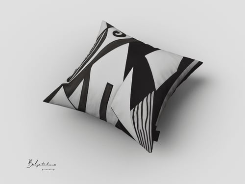 مخدة مطبوعة أبيض و أسود -P18