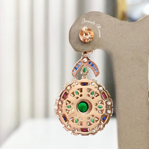 طقم فاخر مطلي ومرصع بالألماس الصناعي