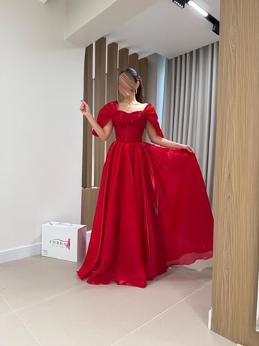 فستان إليسا