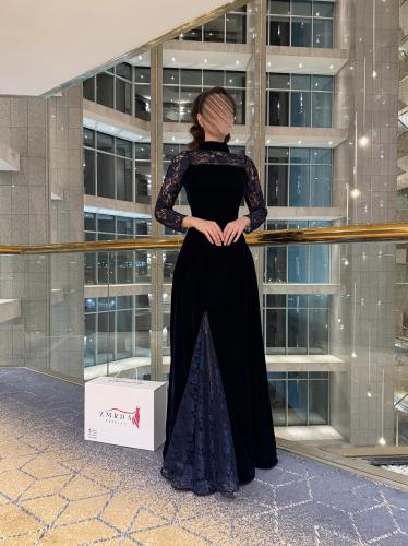 فستان سهرة كحلي مخمل بفتحة جانبية