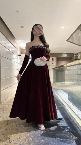 فستان سهرة عودي مخمل جوخ بتطريز انيق