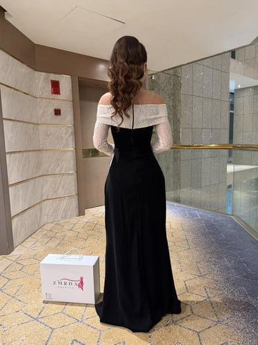 فستان سهرة اسود انيق بتصميم اوف شولدر