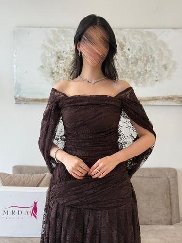 فستان سهرة دانتيل مميز