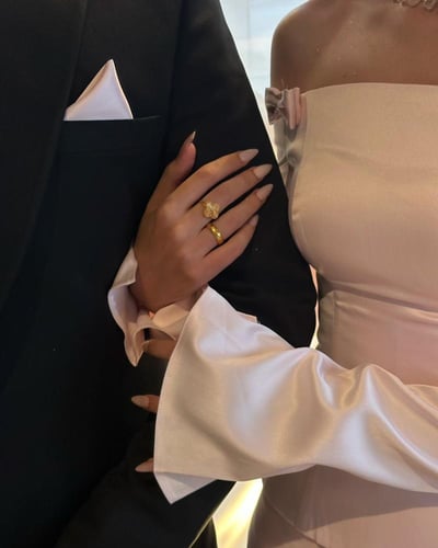 فستان حنان الوردي خامه تفته استرتش معى شيفون