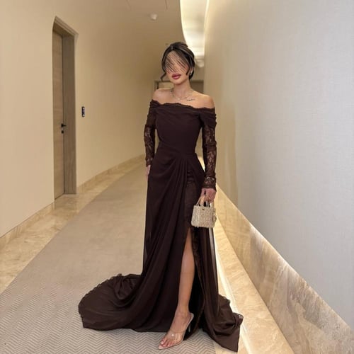 فستان سهرة ناعم خامه باربي بأكمام دانتيل