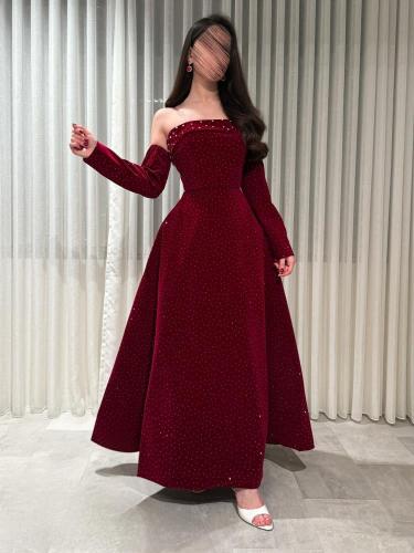 فستان سهرة بتطريز لامع مميز