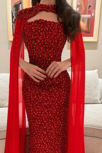 فستان سهرة احمر كلفه لامعه انيق