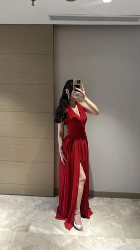 فستان احمر خامة شيفون مميز