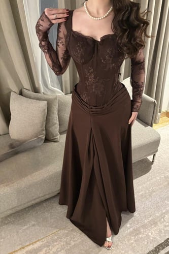 فستان سهرة بني بكورسية دانتيل