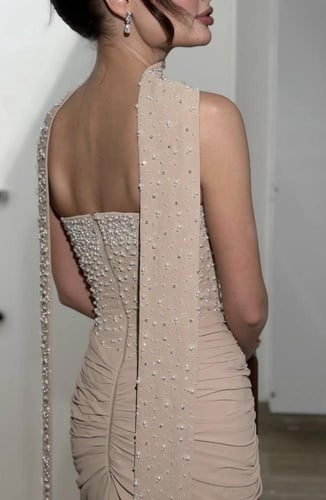 فستان لحمي بتطريز لول فخم