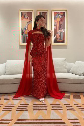 فستان سهرة احمر كلفه لامعه انيق