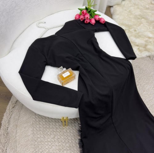 فستان كريب اسود مع تل مكرمش فخم