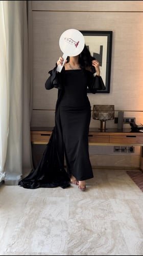 فستان اسود مورد خامه بأربي