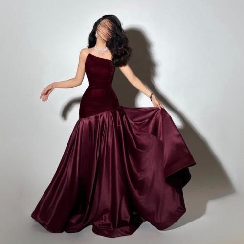 فستان سهرة خامة مخمل جوخ معى تفته استرتش