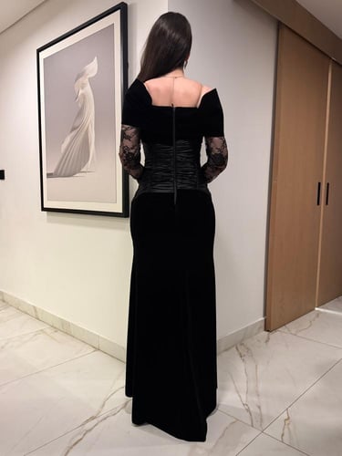 فستان سهرة خامه مخمل بكسرات انيقه