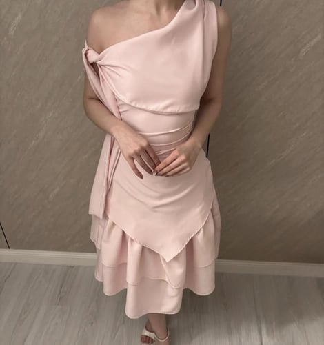 فستان العيد وردي انيق