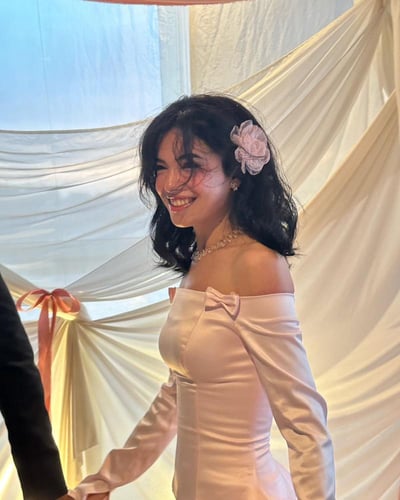 فستان حنان الوردي خامه تفته استرتش معى شيفون