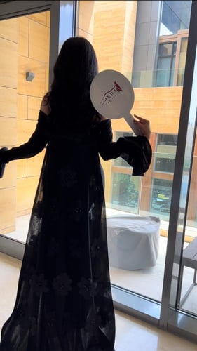 فستان اسود مورد خامه بأربي