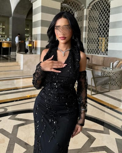 فستان سهرة مطرز مميز