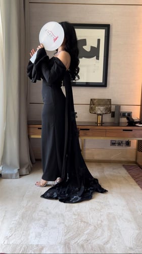 فستان اسود مورد خامه بأربي