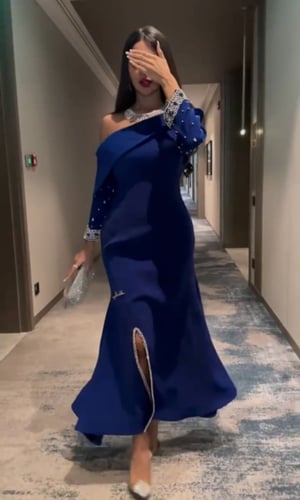 فستان ازرق بتطريز انيق