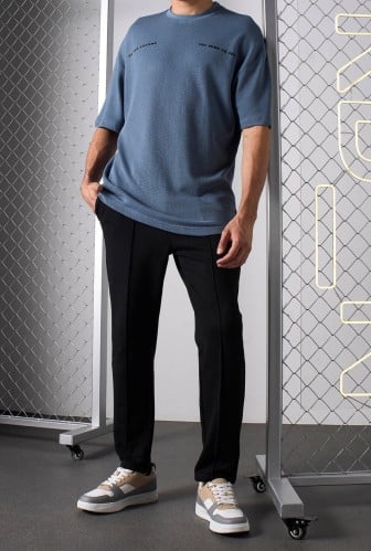 تي شيرت لون كحلي