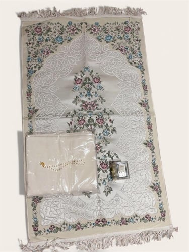 اطقم سجادات لون بيج