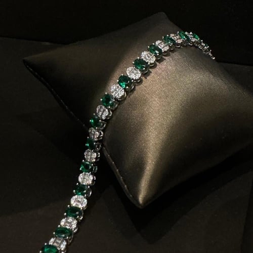 زمرد - طقم تنس لون اخضر